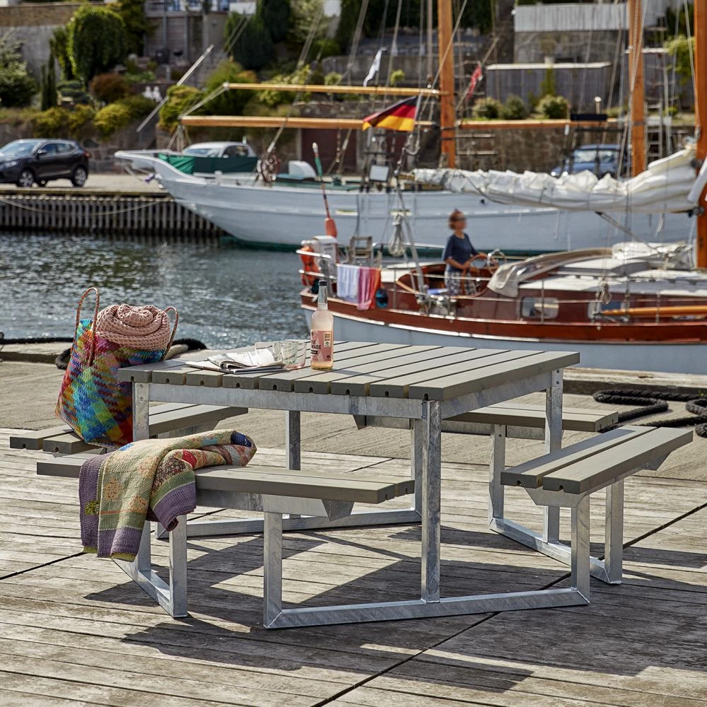 Plus A/S Plus Twist Bord/Bænkesæt 204 Cm - Gråbrun 4 Plus A/S Plus Twist Bord/Bænkesæt 204 Cm - Gråbrun - Billede 2