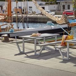 Plus A/S Plus Wega Bord/Bænkesæt M/1 Ryglæn 177 Cm - Gråbrun 7 Plus A/S Plus Wega Bord/Bænkesæt M/1 Ryglæn 177 Cm - Gråbrun -Tilbud homeshop Butik unnamed file 253